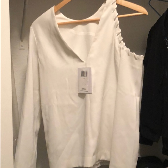 IRO - Picture 3 of 6